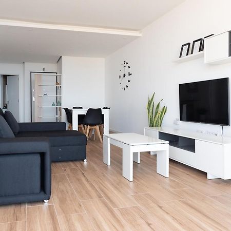 3 Bdr Aprt, Best Seaview, Rooftop Pool - Lcgr プライア エクステリア 写真